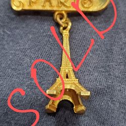 Vintage Gold Tone Metal Paris France Eiffel Tower Souvenir dangle Pin Brooch Badge New