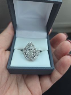 2ct tear drop clustered diamond ring