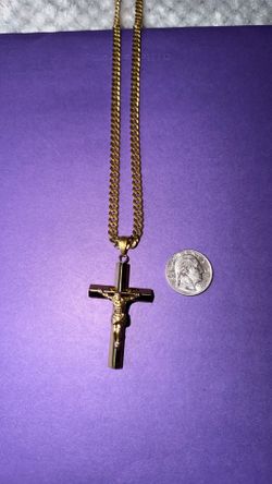 Cross pendant and Chain 18k Gold filled . Cadena y Cruz 18K Laminado