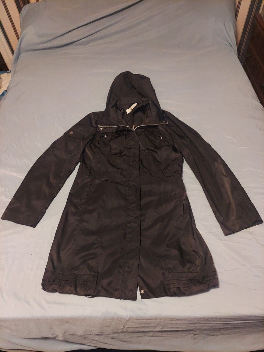 Calvin Klein Medium Black Hooded Rain Jacket. Organically Dry Cleaned.