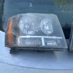 Chevy Avalanche/Suburban/Tahoe 07-09 Headlights 