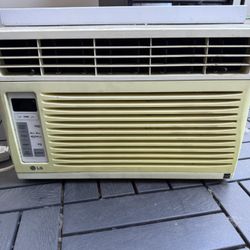 LG Air Conditioner 