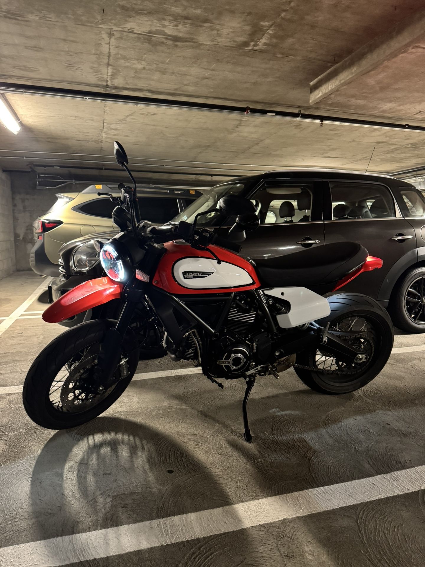 2022 Ducati Scrambler Urban Motard