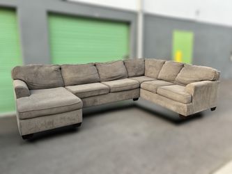 U SHAPED SECTIONAL COUCH!!! 🚚 FREE DELIVERY!!! 🚚