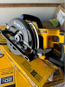 DEWALT FLEXVOLT 60V MAX Cordless Brushless 7-1/4 in. Wormdrive Style Circular Saw (Tool Only)