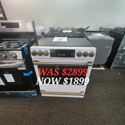 Cafe 30" Smart Slide In , Front Control, Radiant And Convection Range 