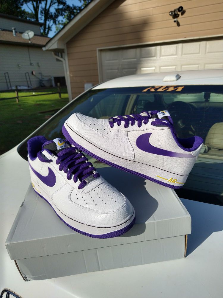 Read description first.$150 local pick up Size 11 only Rare 2014 Nike Air Force 1 low Snakeskin Lakers Kobe Bryant