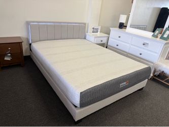 Queen bed and gel memory foam mattress