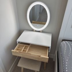 Makeup Vanity Table Set with 3 Modes Adjustable Lighted Mirror Cushioned Stool, Dressing Table for Small Space
