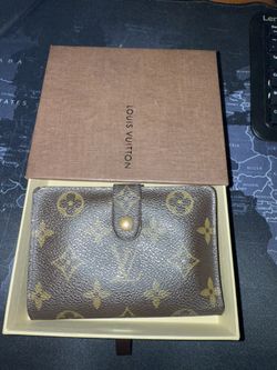 Louis Vuitton Kisslock Wallet