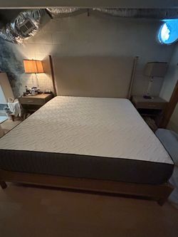 Bed King California with mattress