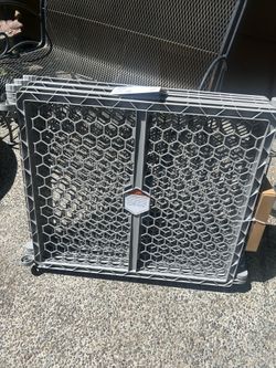 NIB Regalo Play Yard Safety Gate