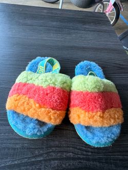 Uggs toddler slides