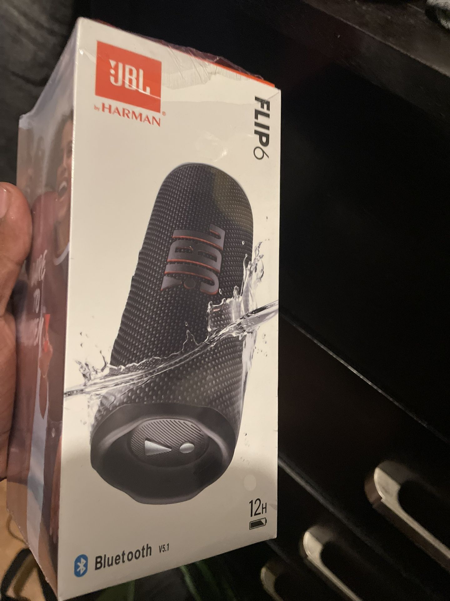 JBL Flip 6 Bluetooth Speaker