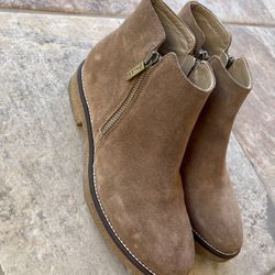 ITALEU Suede Boots Size 7.5