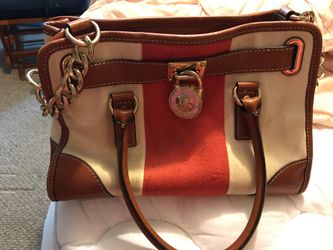 Aunthentic Michael Kors purse!