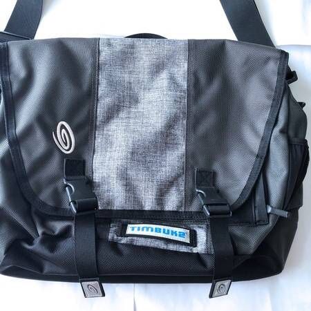 Timbuk2 Classic Messenger Bag - Blue Great Shape Small Bag for Sale in  Wesley Chapel, FL - OfferUp