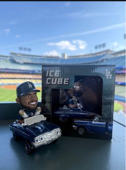 Ice cube bobblehead trade