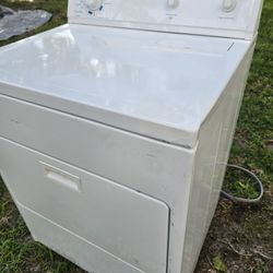 WHIRLPOOL SUPER CAPACITY DRYER - FREE DELIVERY IN INSTALLATION