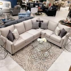 Hallenberg Fog LAF Sectional / couch /Living room set 
