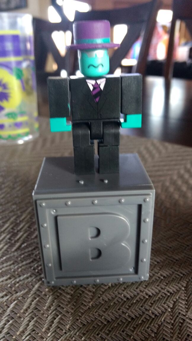 Icytea hotsell roblox toy