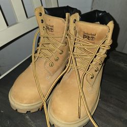 Timberland Women Boots Size 7.5