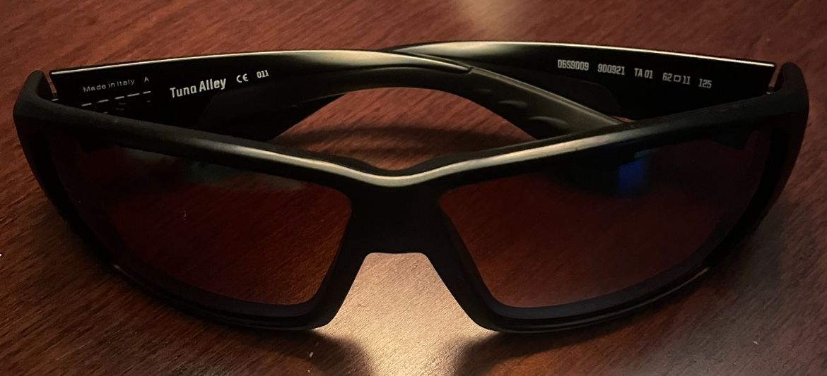 Lightly Used “Costa Del Mar” Tuna Valley Model.