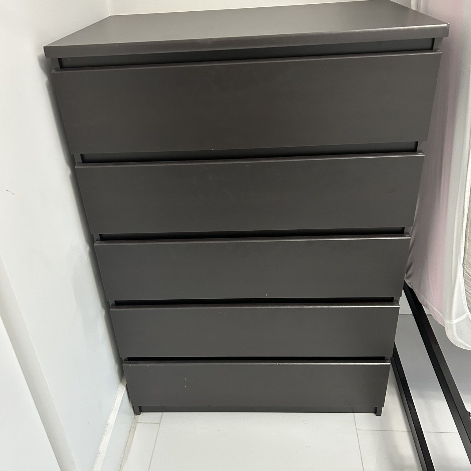 Naia Chest 5 Drawers