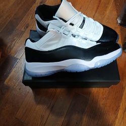 Jordan 11s Size 10