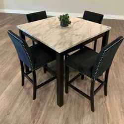 BRAND NEW! 5-PC Breakfast Kitchen Table Set