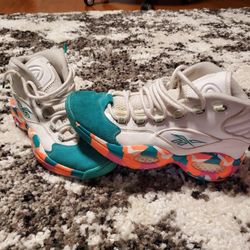 Reebok Question White Noise