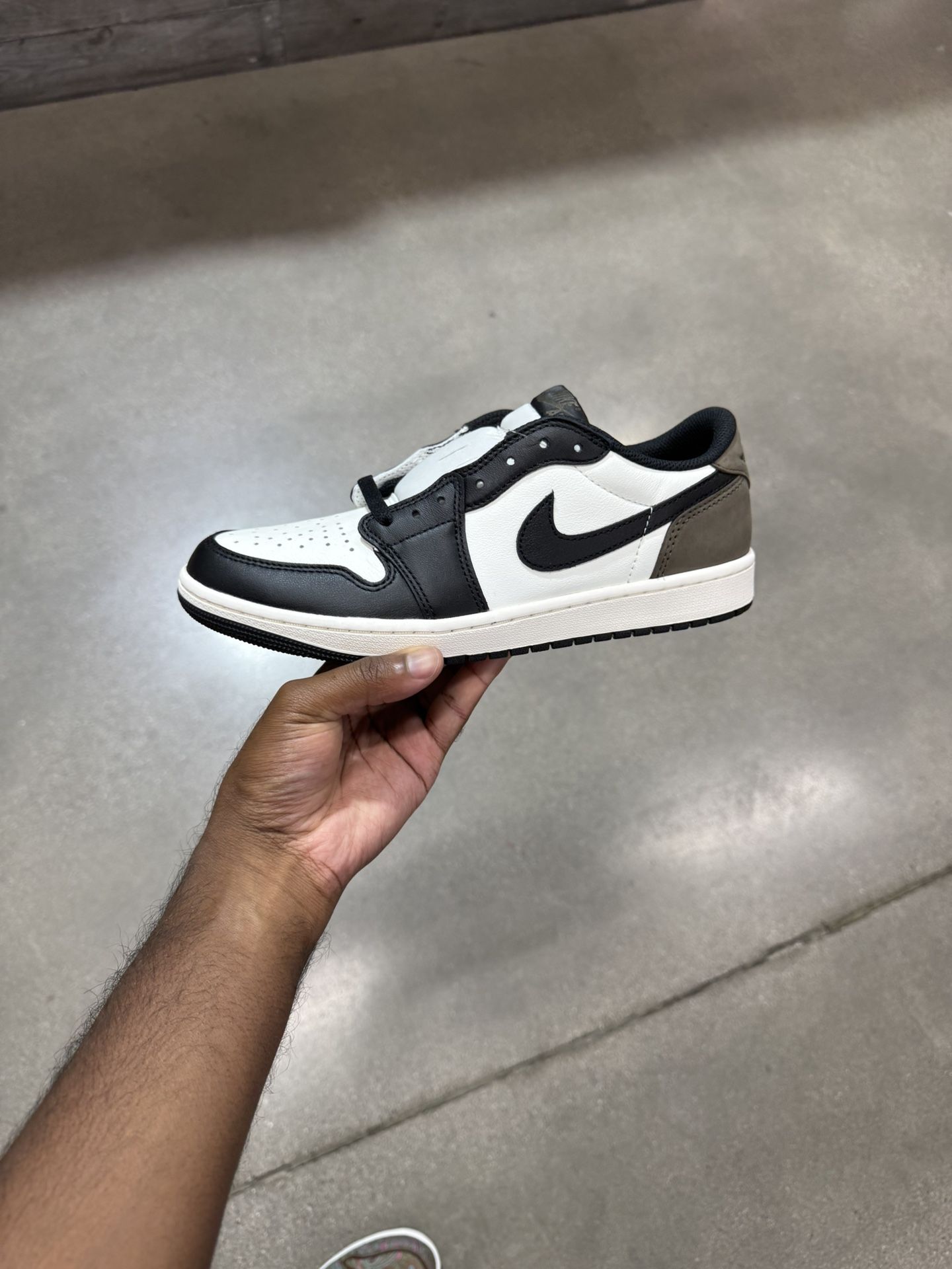Air Jordan 1 Low Mocha