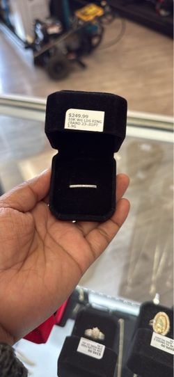 Size 7.5 10kt Ladies Diamond Wedding Band Ring 1.9g