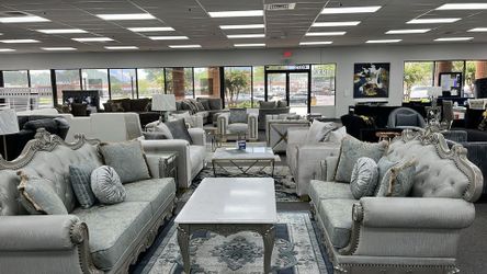 Royal Traditional look with luxurious appearance hand carved sofa