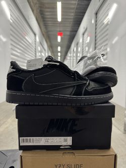 Jordan 1s Low Black Phantom (FREE SOCKS) Size 10