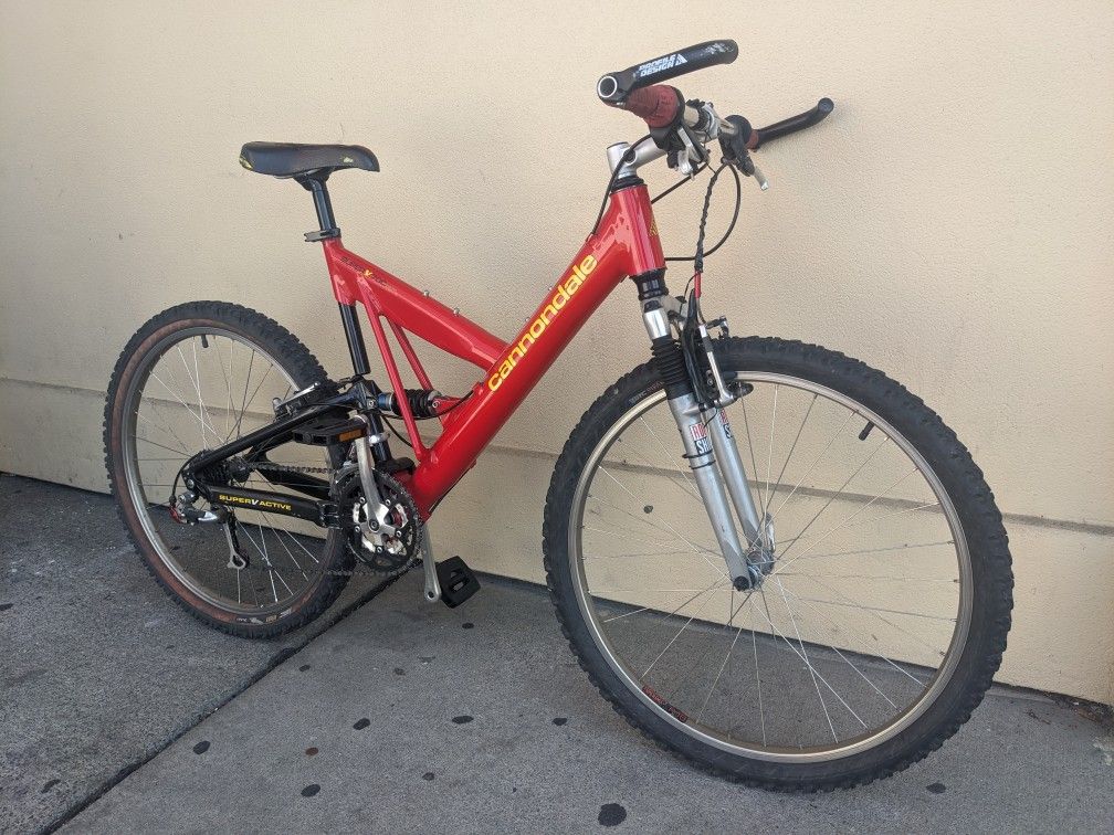 Cannondale Racing Mountain Bike (MSRP 1700)