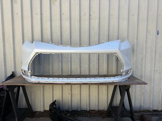 Toyota Sienna ( 2021 2022 2023 2024 2025 2026 ) front bumper cover used original OEM