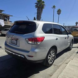 2014 Nissan Pathfinder