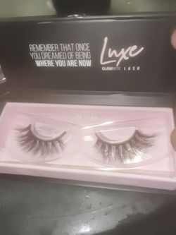 New in box magnet eye lashes