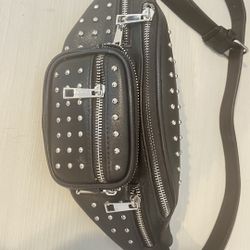 Waist Bag Black / Bolsa De Cintura Negra 
