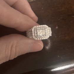 2.25 Total Ct Neil Lane Bridal Set With Extra Band. Size 7. Transferable Warranty Through Jared. 