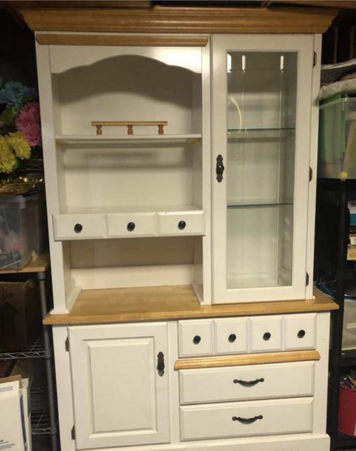 White Hutch