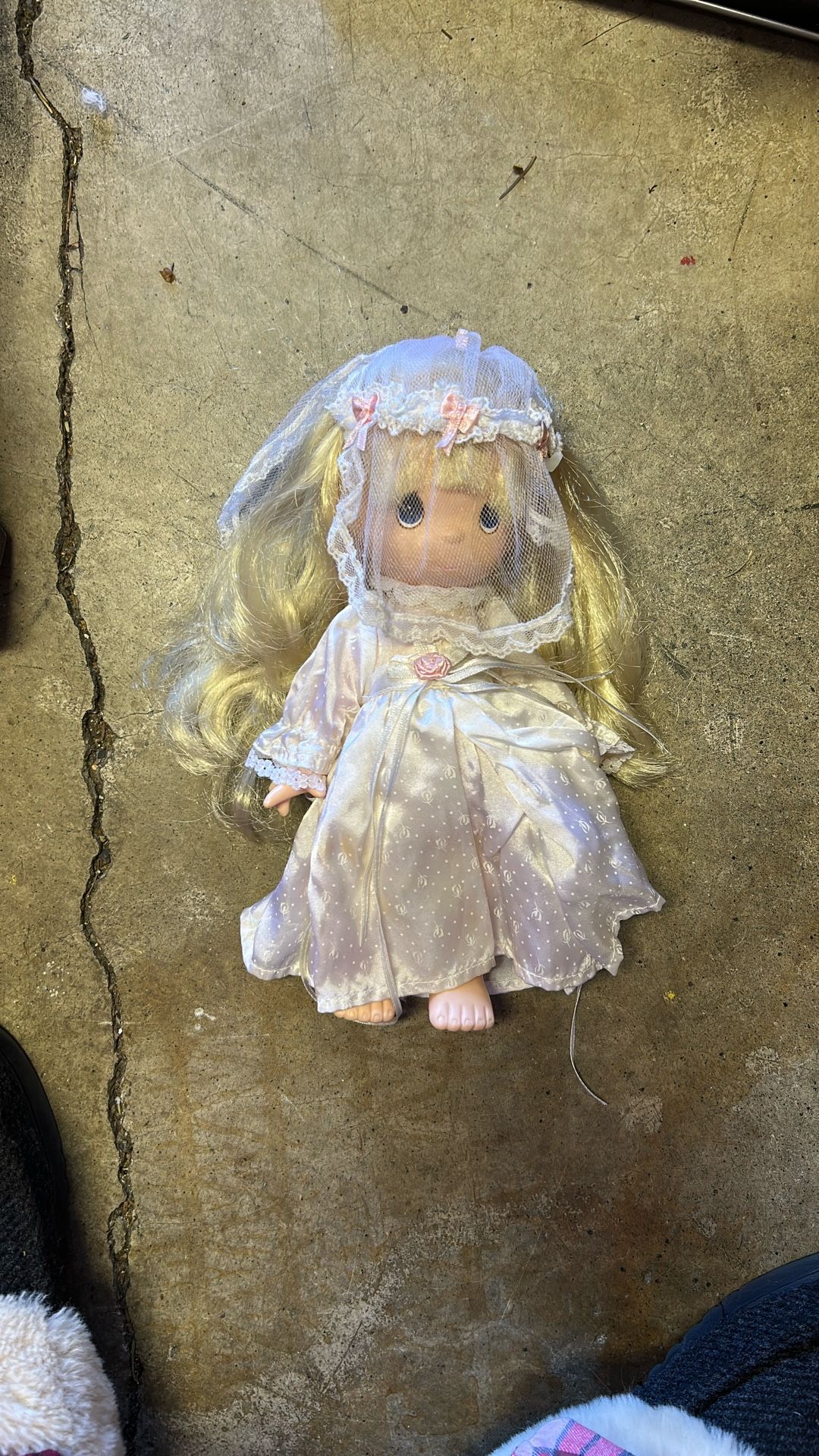 Vintage Precious Moments Dolls (bride)