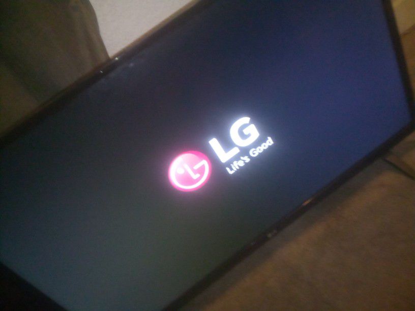 LG Flat Screen Tv 