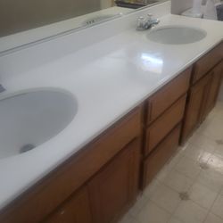 72x21 Inch Vanity Good Condition