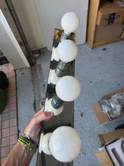 Free Bathroom Light fixture