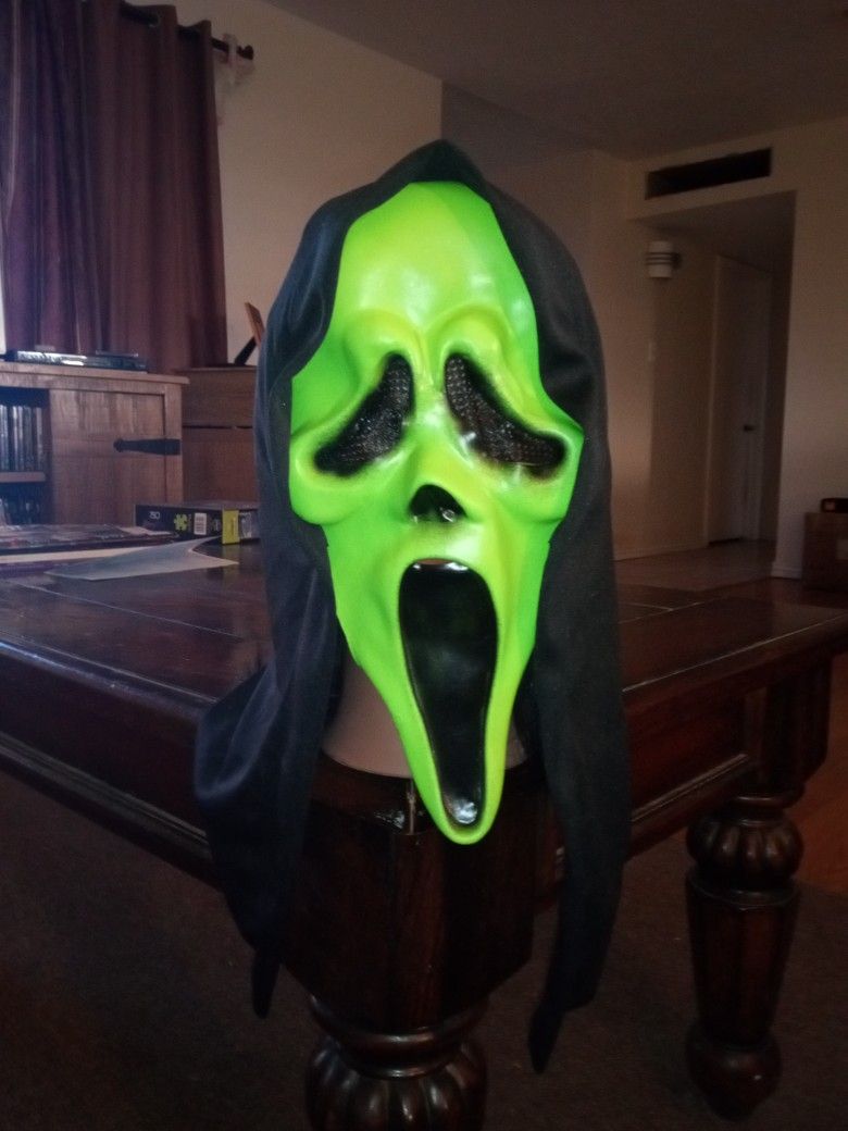 RARE Custom Fluorescent Green Latex Ghostface Scream Halloween Mask - Ghostface Masks 👻🔥ðŸŽ