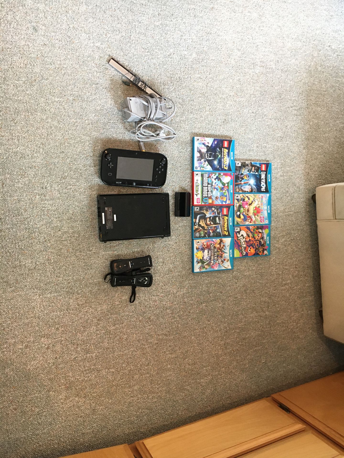 Wii U with Nintendo Land and Super Mario World 3D