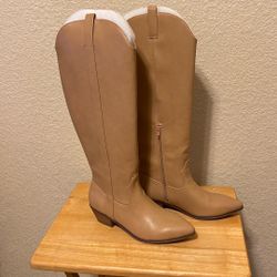 Beige Boot