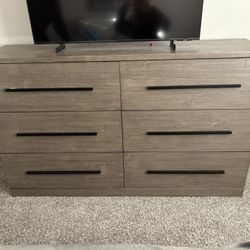 AFW-Dresser